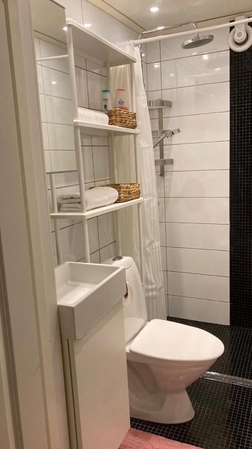 1925 Upstairs Ljungby Villa ยุงบี ภายนอก รูปภาพ